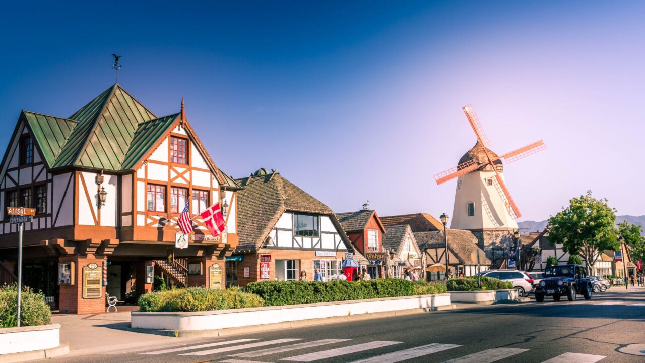 _Shutterstock 1405964804 Solvang city view of main street. Valeriya Zankovych