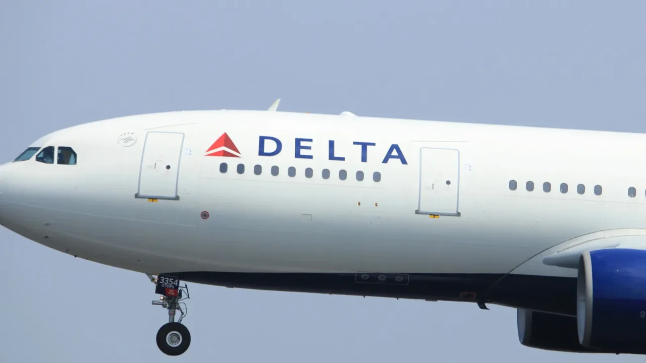 amsterdam the netherlands may 6th 2017 n854nw delta air