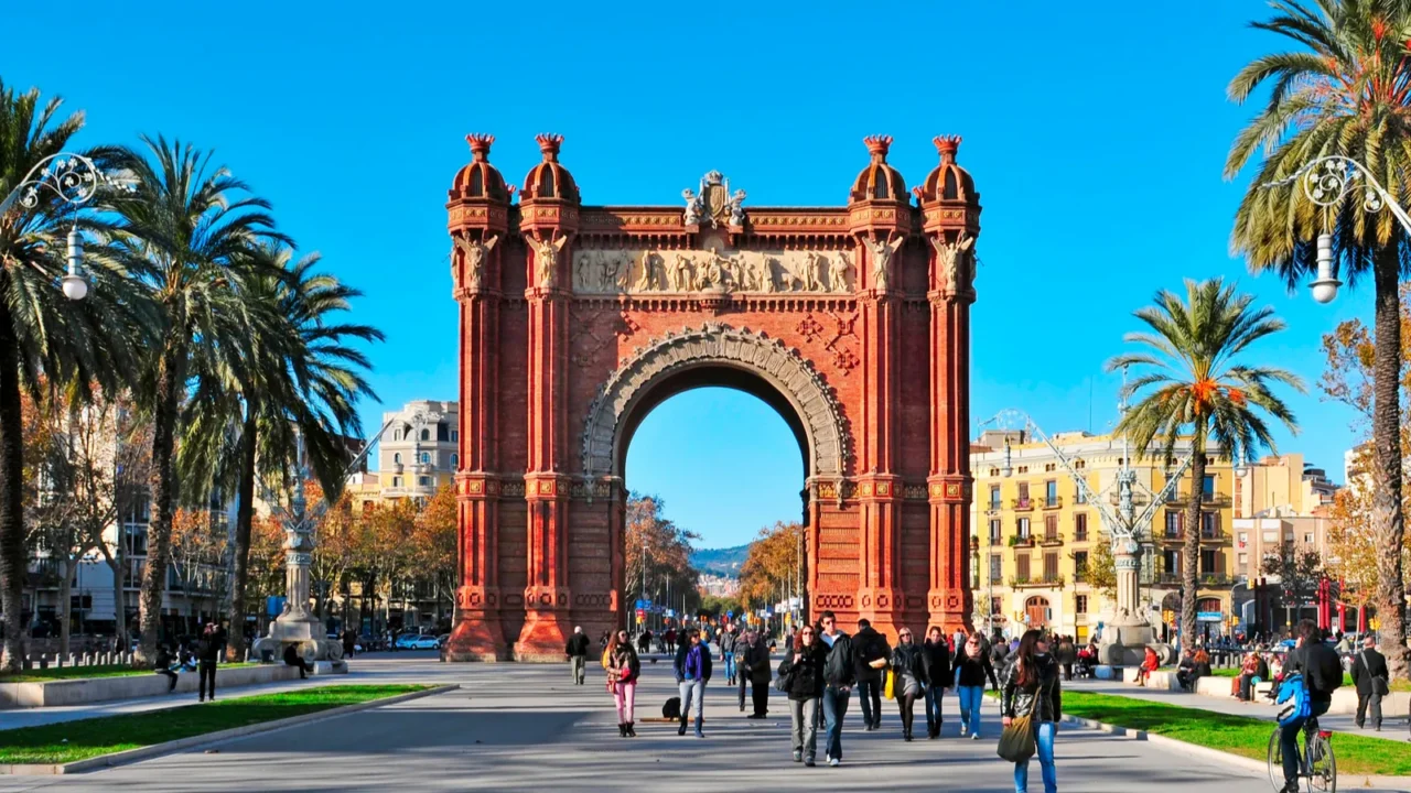 arc de triomf in barcelona spain