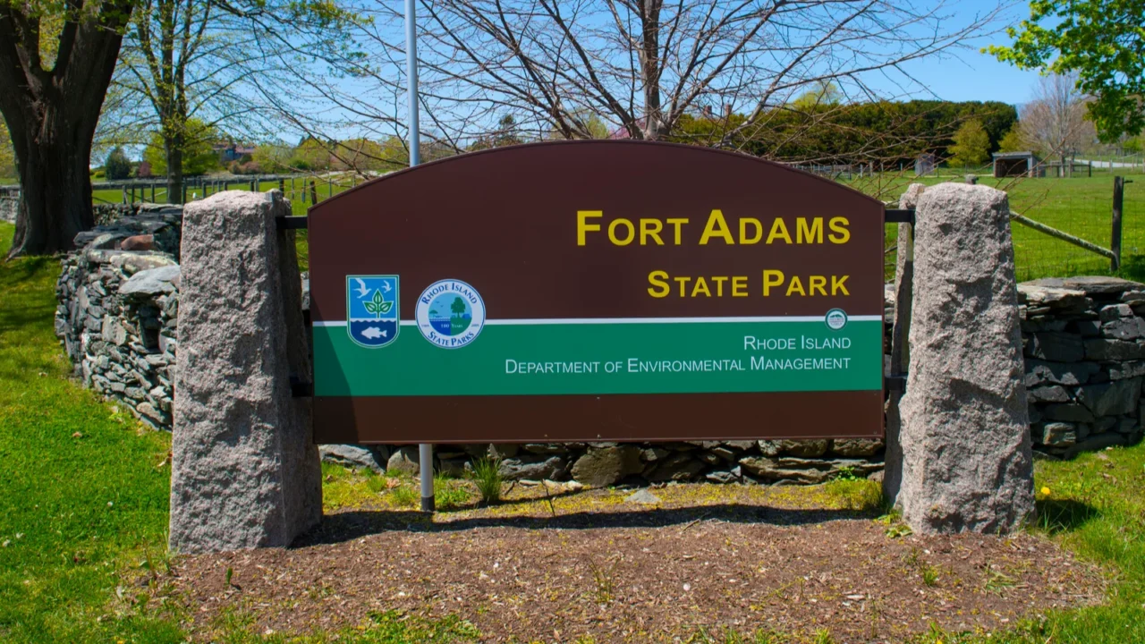 fort adams state park entrance sign in city of newport