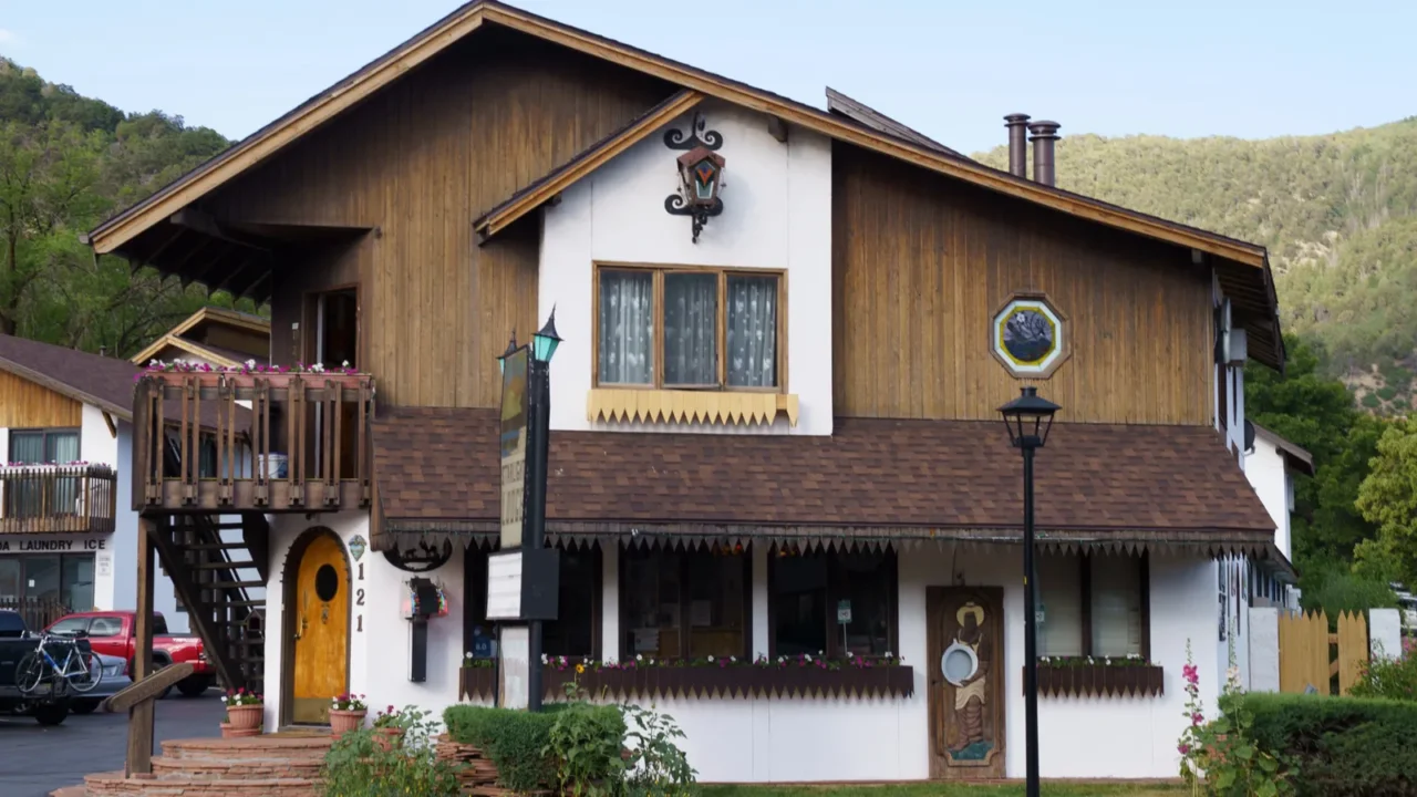 glenwood springs colorado  june 22 2025 famous starlite lodge