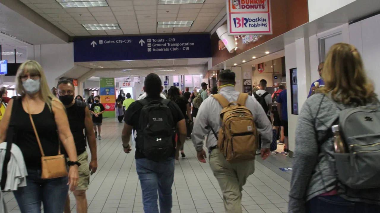 heavy movement of passengers at dfw airport in texas july