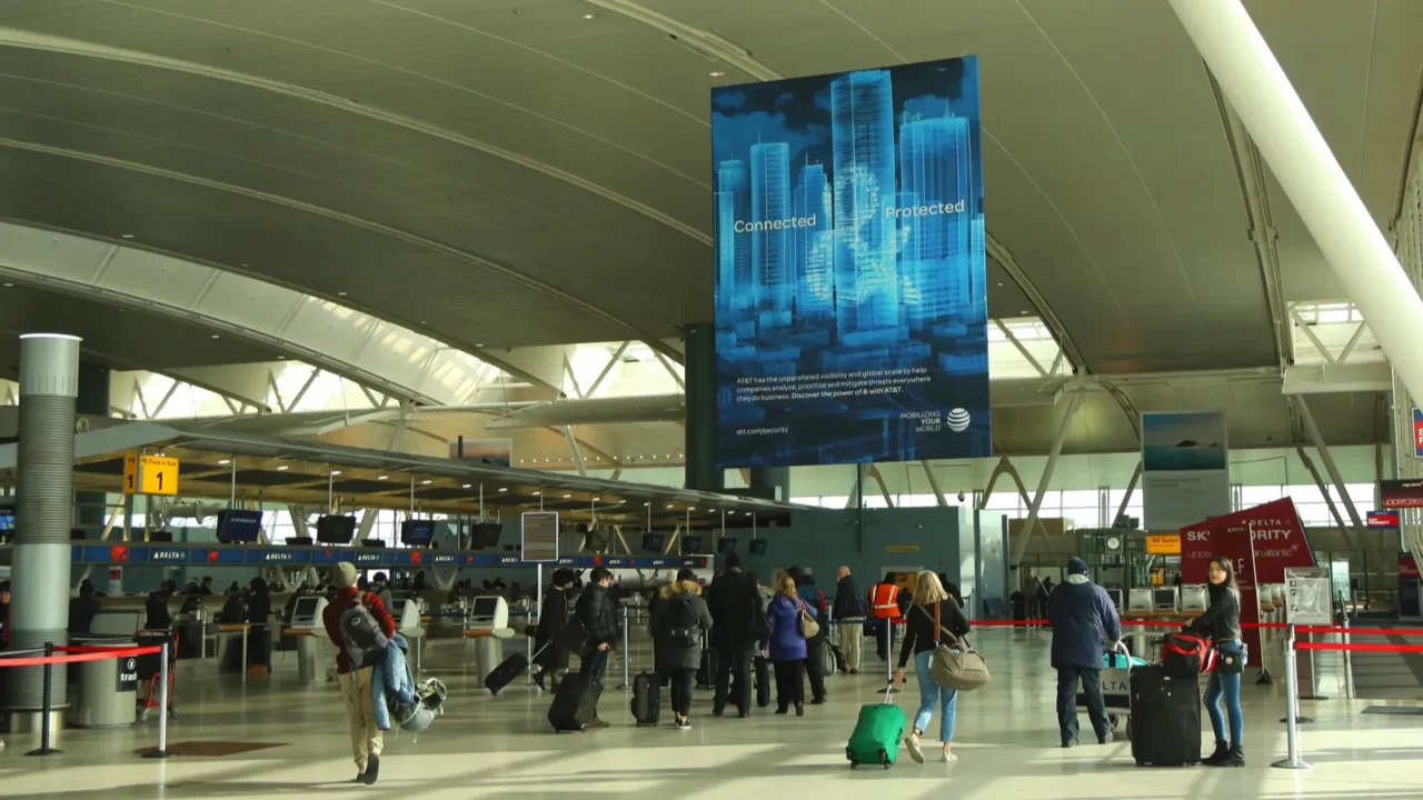 inside of delta airline terminal 4 at jfk international airport