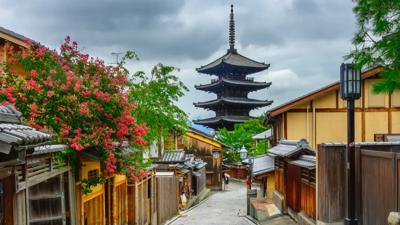 kyoto japan  july 22 2015  yasaka pagoda and