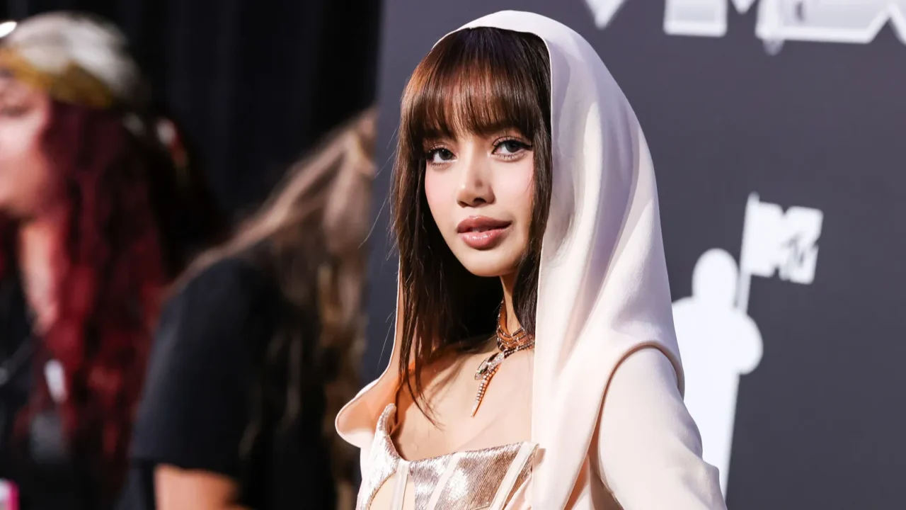 lisa lalisa manobal blackpink wearing mugler arrives at the 2024