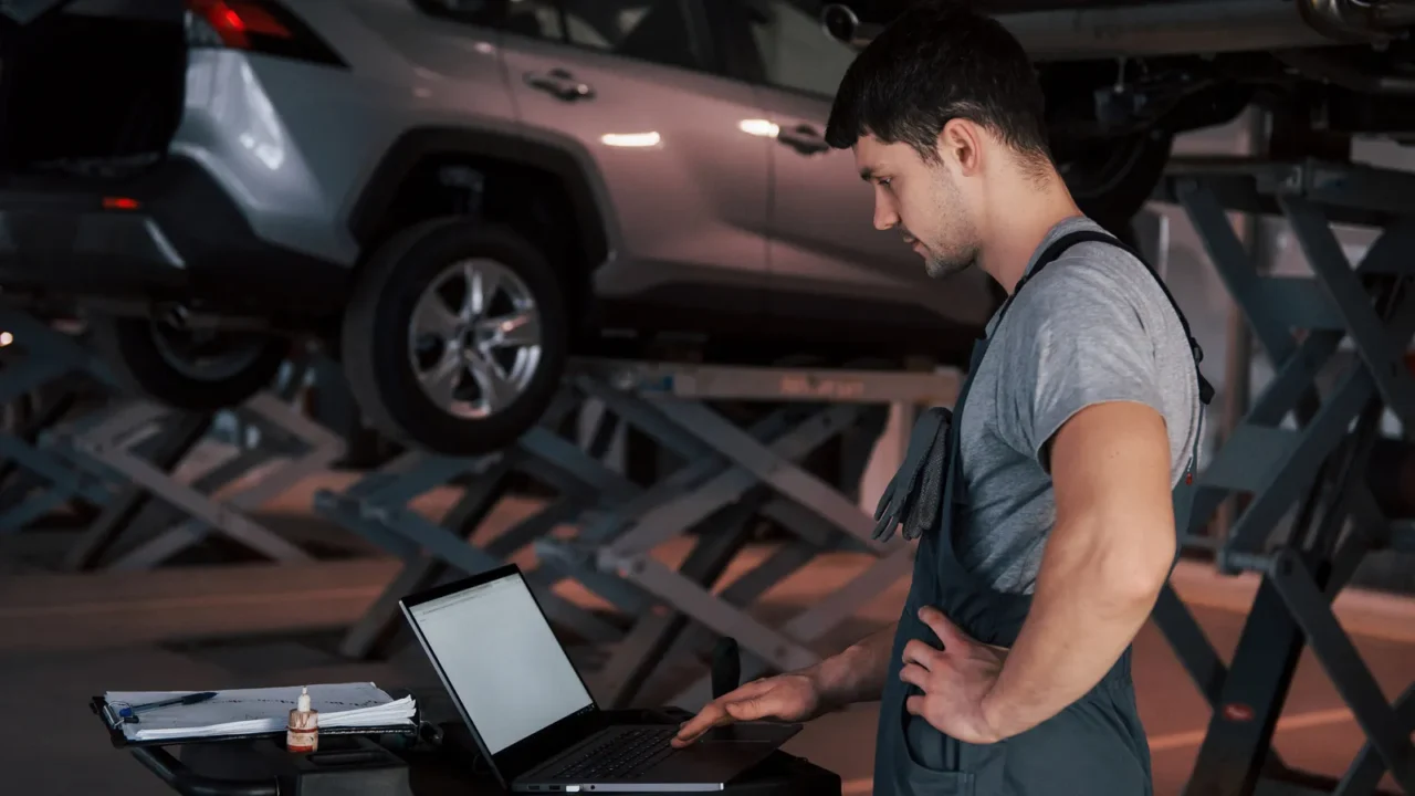 loading internet page worker stands indoors in uniform does reports