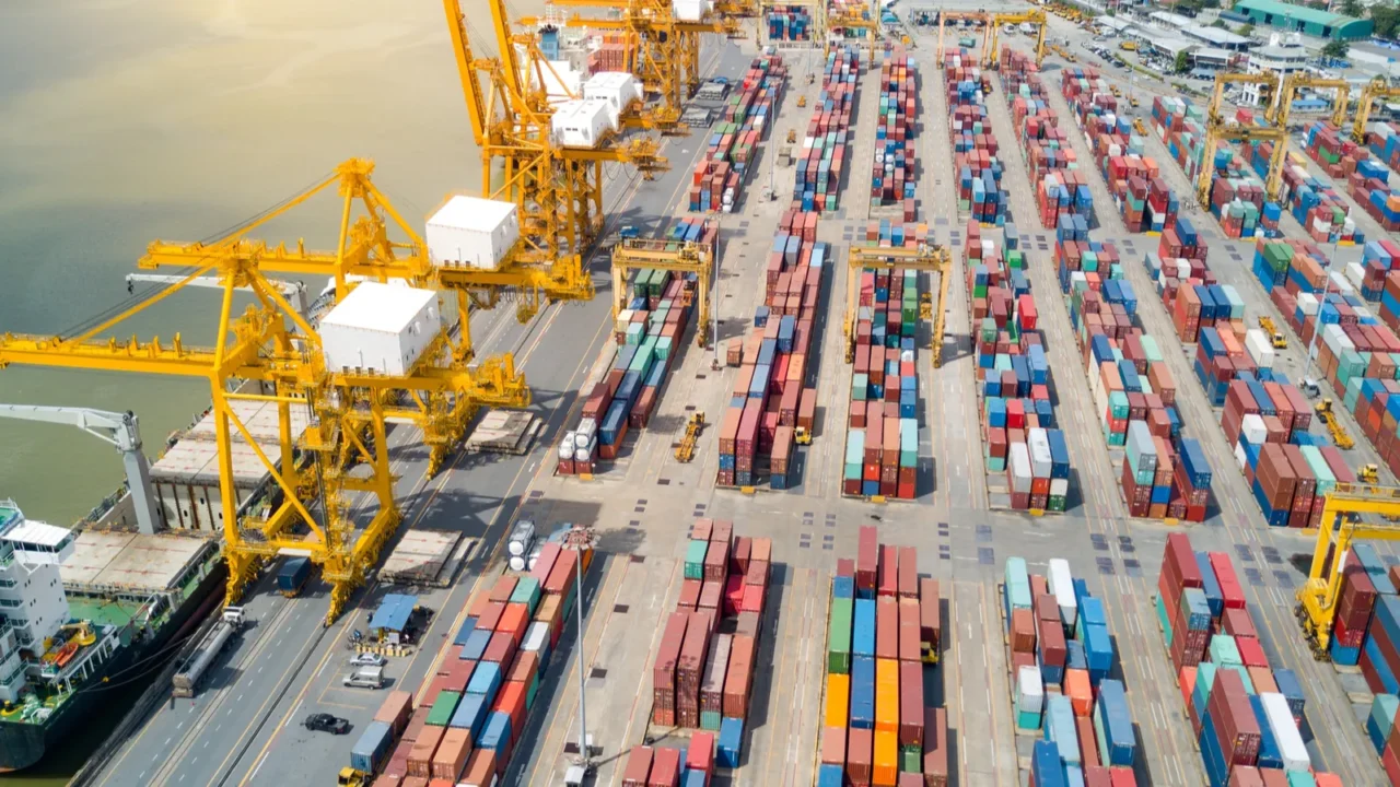 logistics and transportation of container cargo