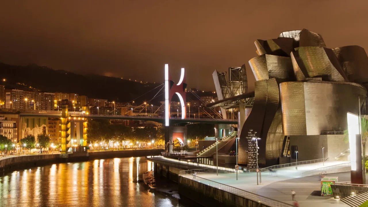 nervion river at night