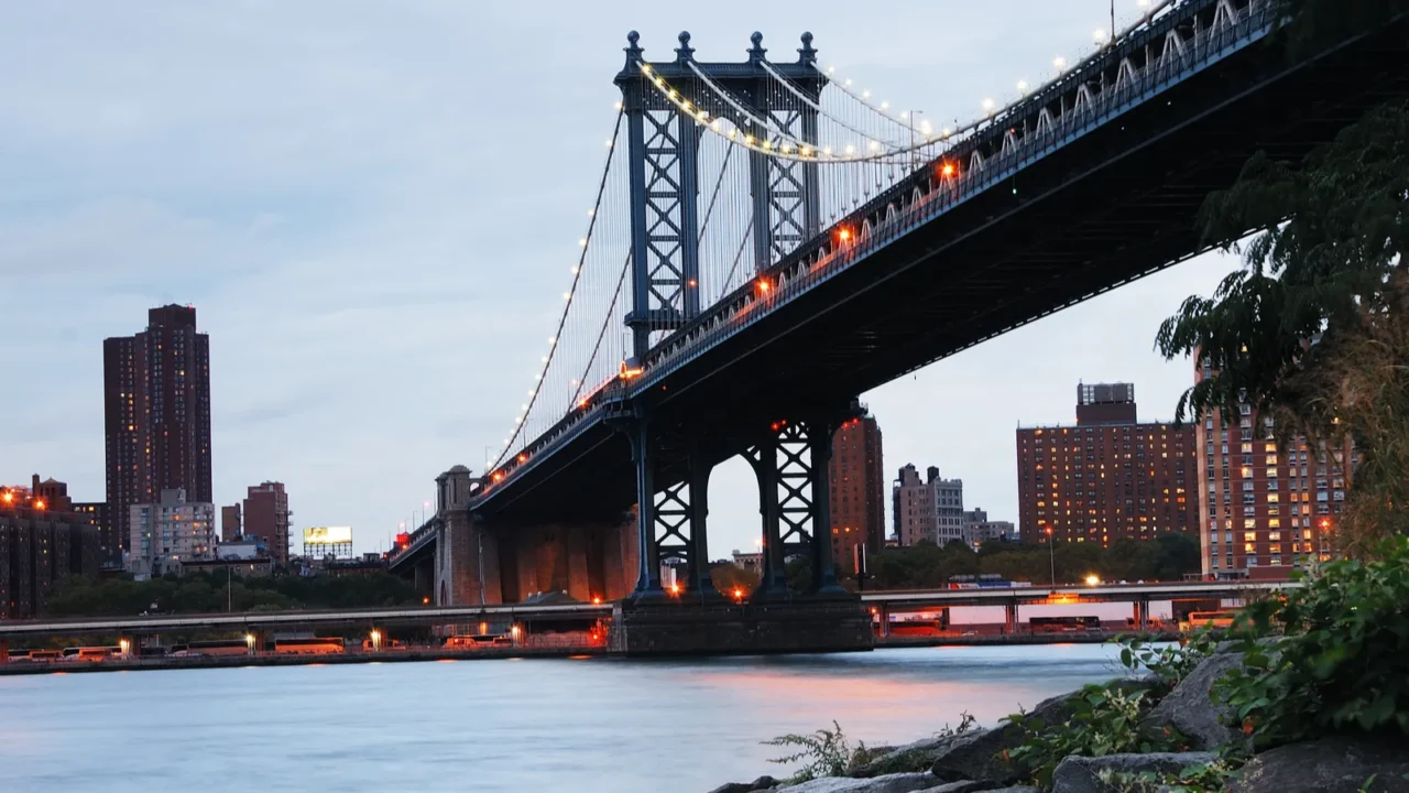 new york city manhattan bridge over hudson river