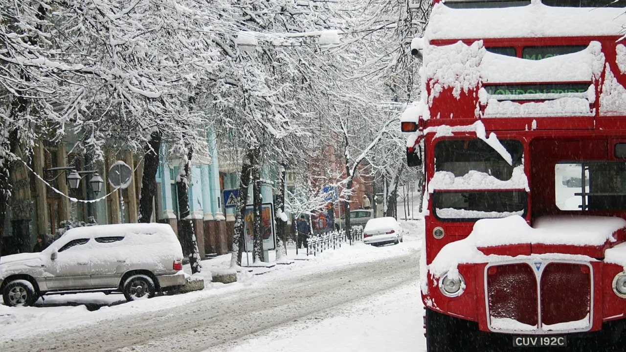 red doubledecker in winter