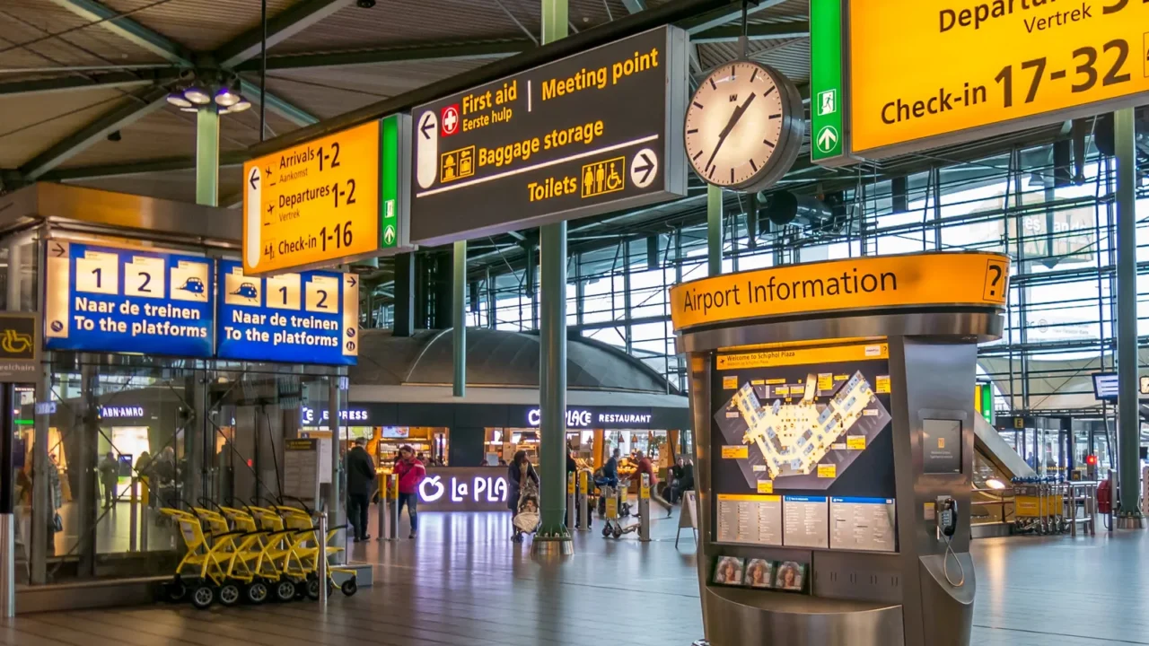schiphol amsterdam airport train terminal holland