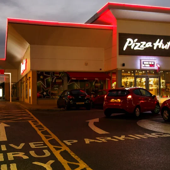 Your Pizza Hut road-trip stop might be gone by summer as 250 closures near