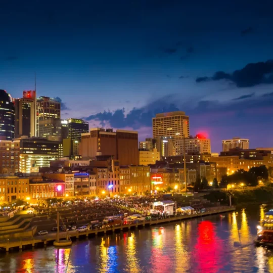 Which U.S. states are expected to see tourism growth in 2026?