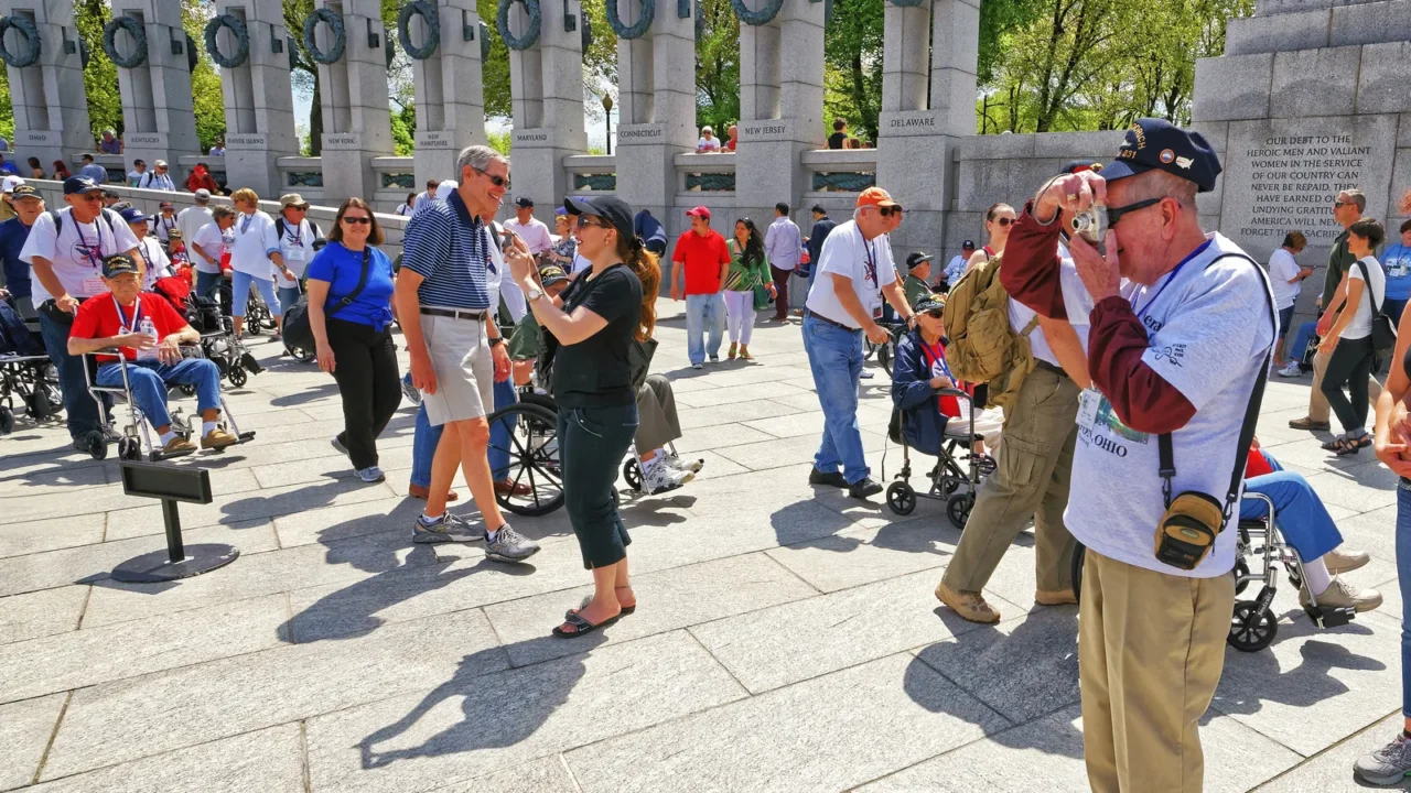 war veterans at pillars in national world war 2 memorial