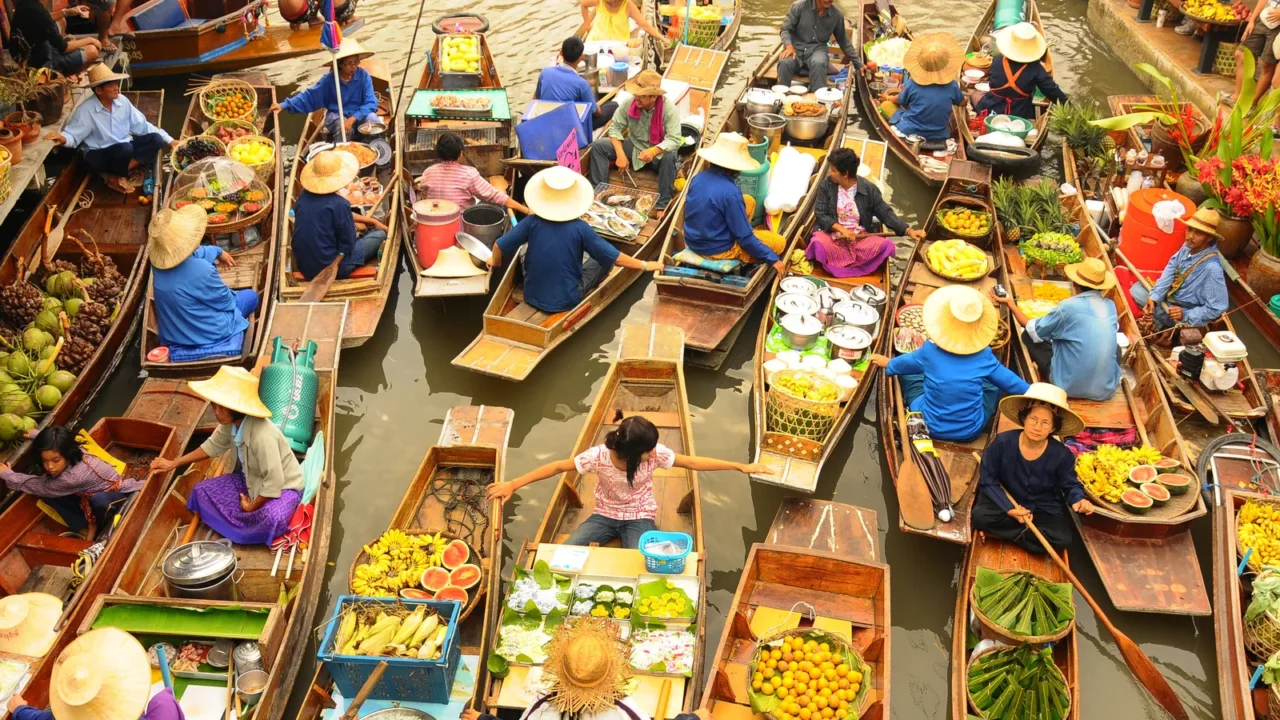 amphawa floating market thailand