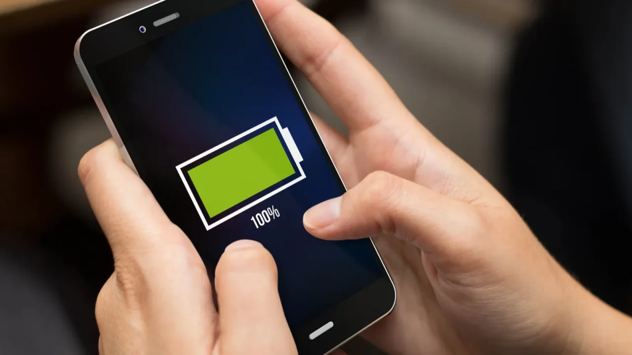 girl using phone with full battery