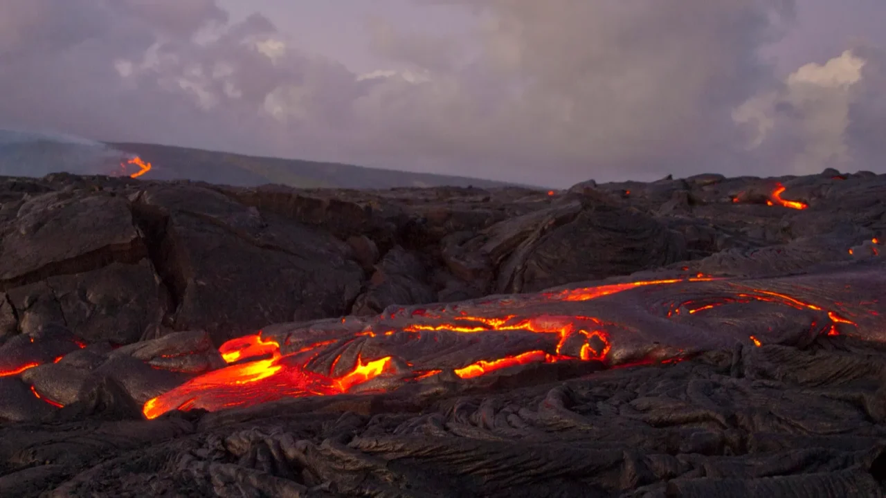 hawaii lava flow at kilauea volcano
