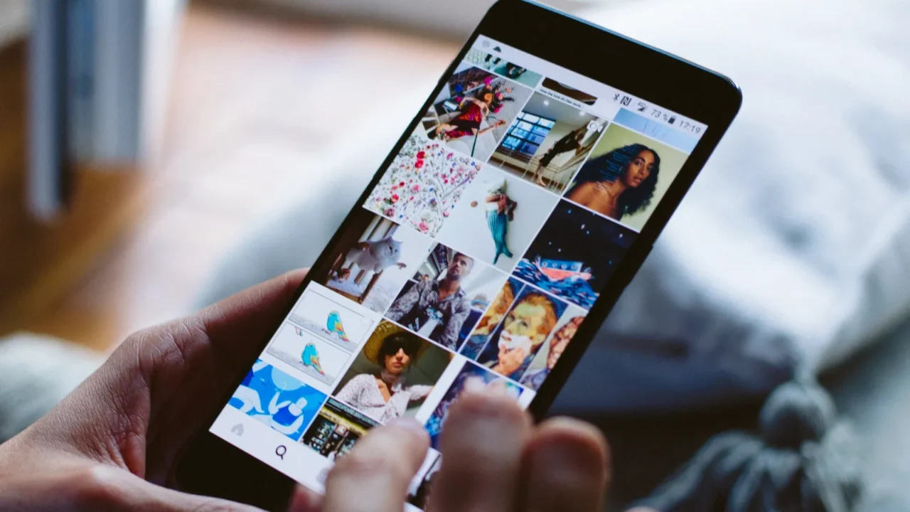 moscow russia  august 20th 2017 young woman holding smartphone