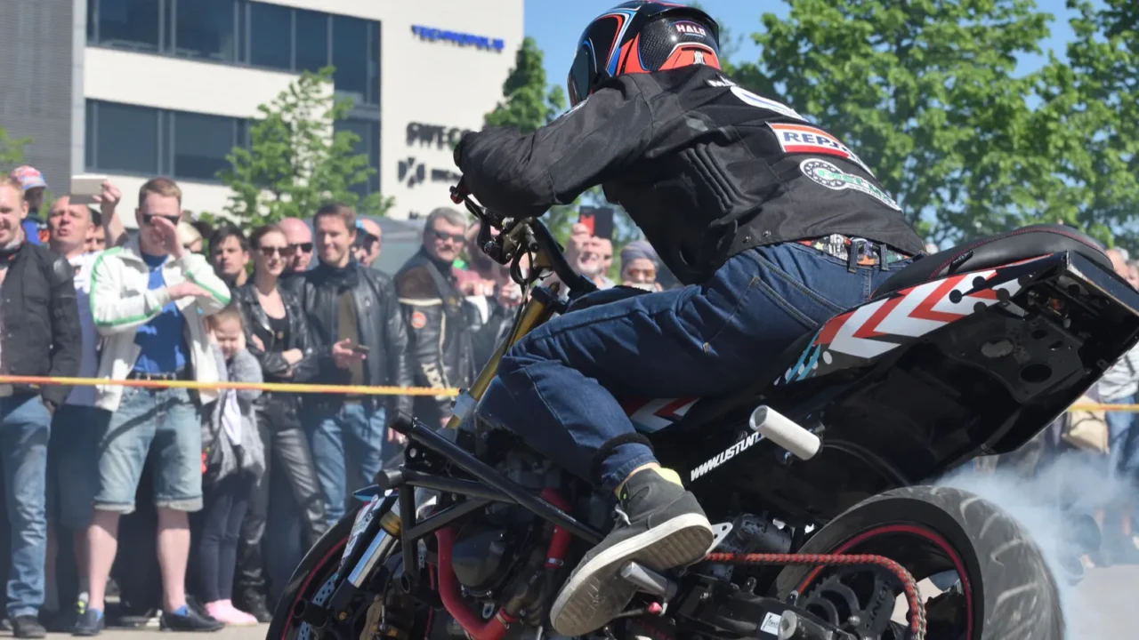 motorcycle burning rear tire