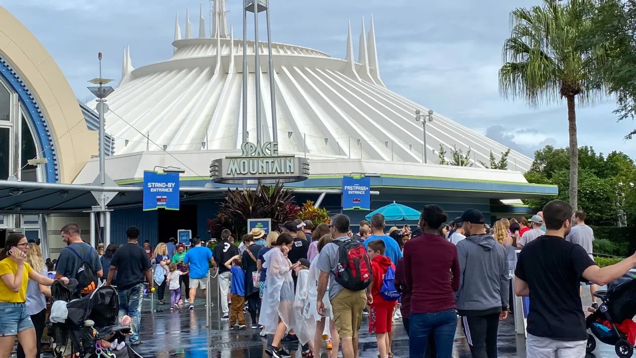 orlando fl usa december 28 2019 people waiting in