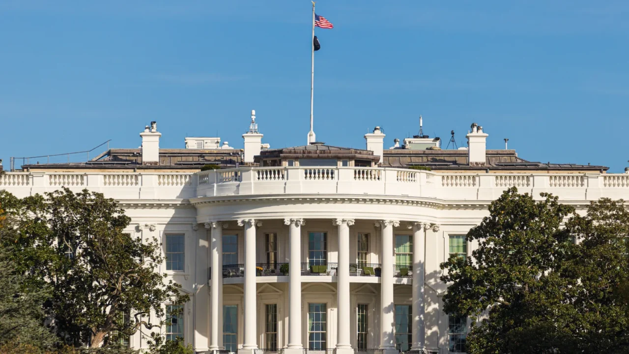 panoramic view of the white house the residence and workplace