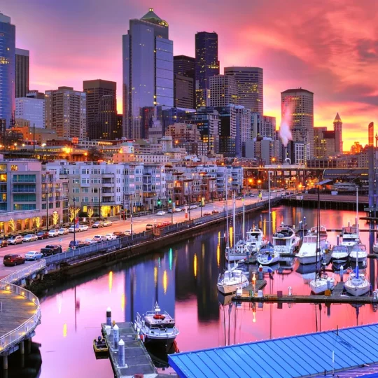 Beautiful waterfront cities in America that tourists love