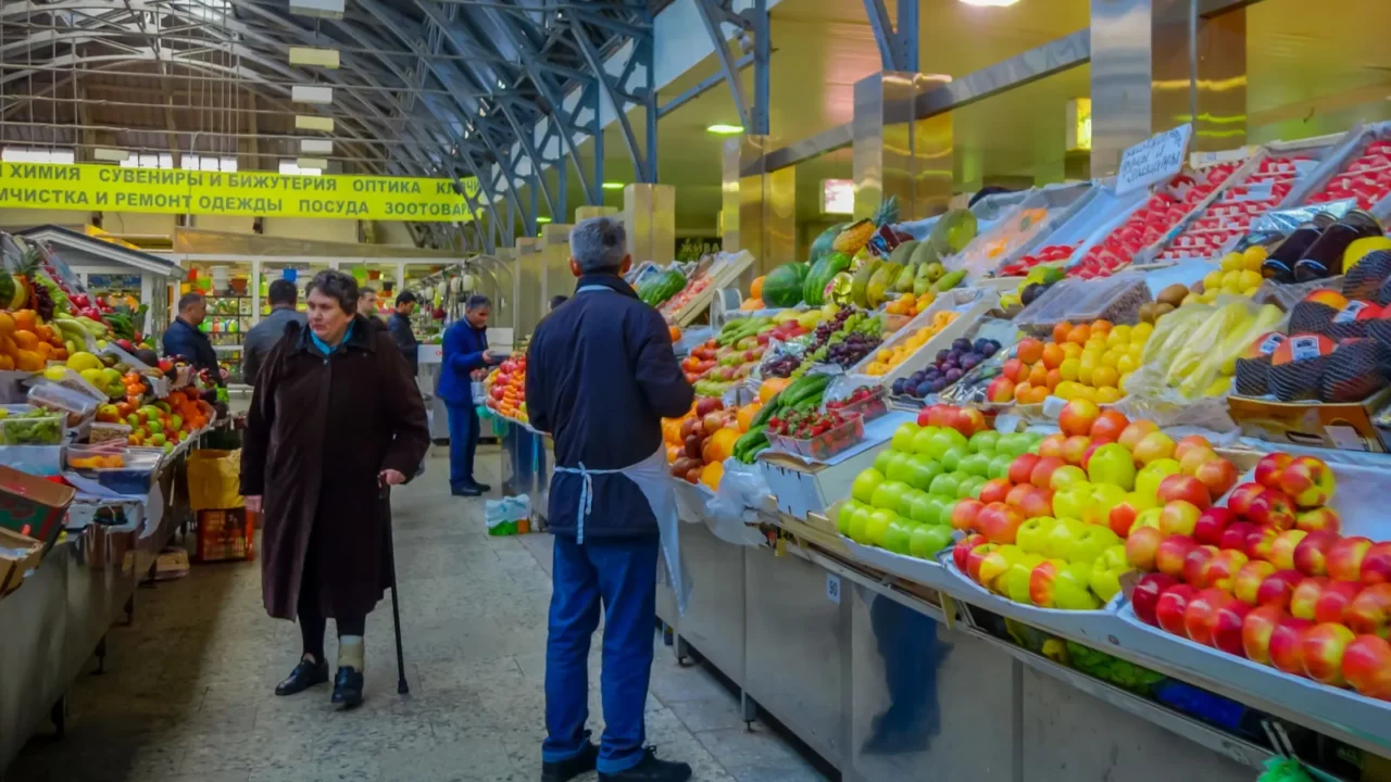 st petersburg russia 29 april 2018 unidentified people walking and