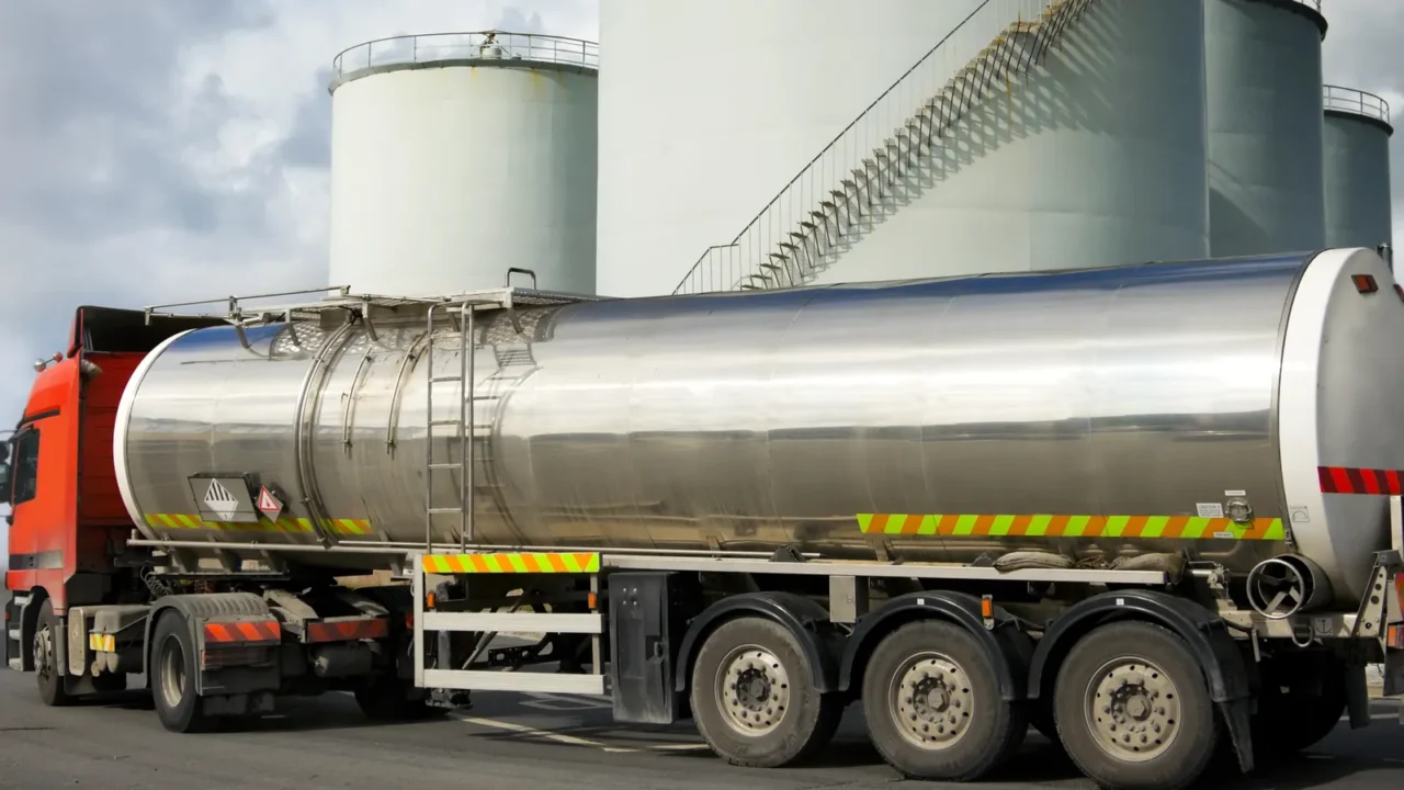 truck with fuel tank