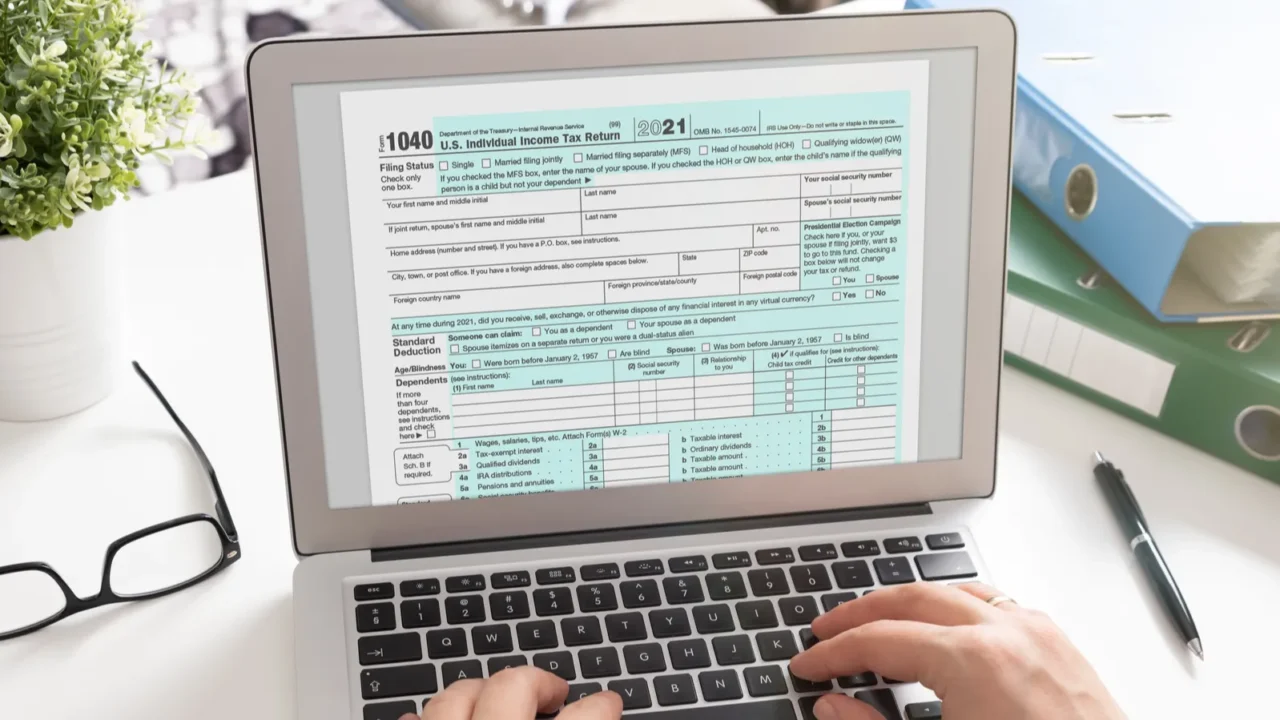 us individual income tax return accountant working with us tax