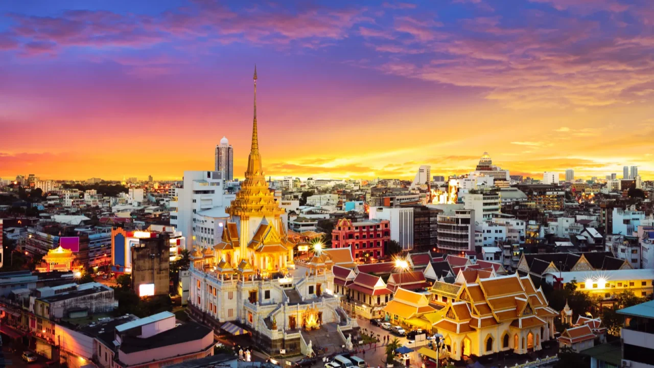 wat trimitr bangkok