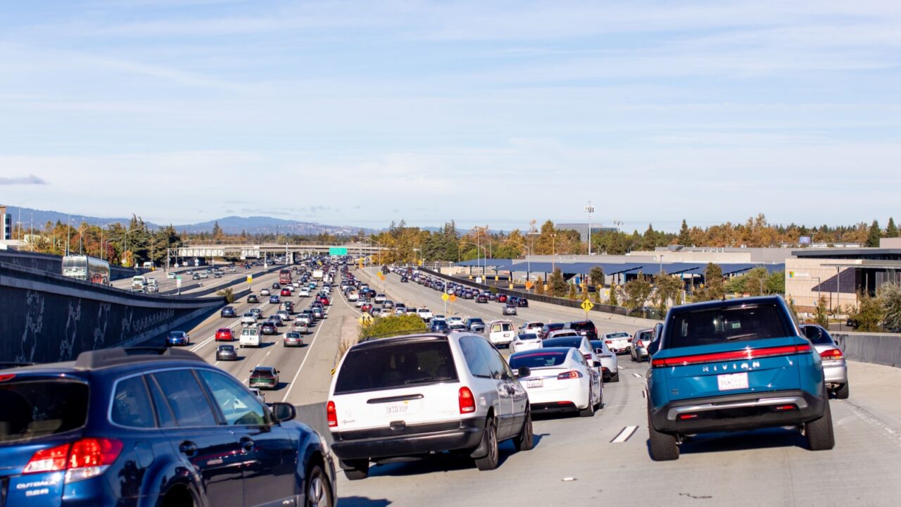 Mountain View, CA US - November 4, 2025: heavy traffic jam on a multi-lane Interstate 101 highway in California, Silicon Valley area with typical morning commuter traffic.