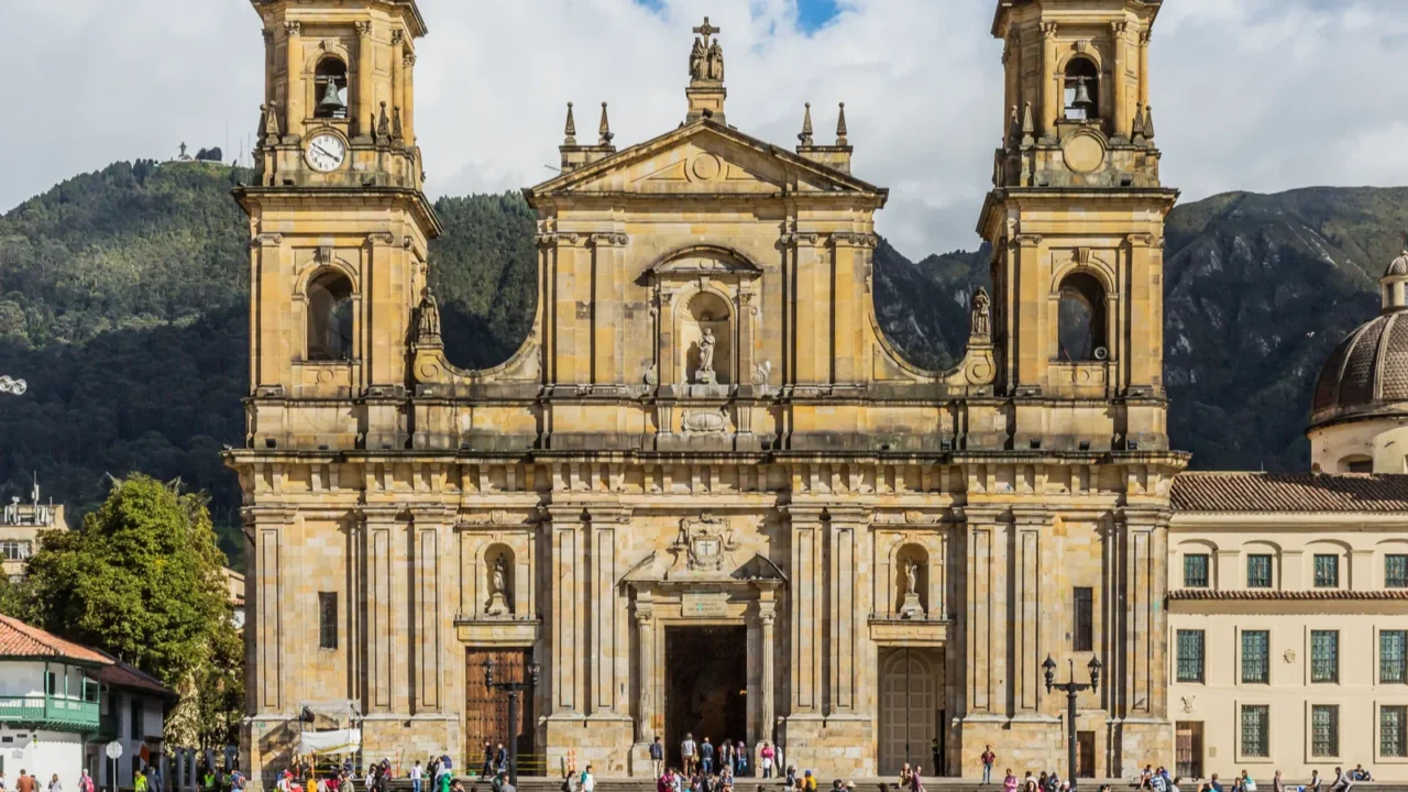 bolivar plaza la candelaria bogota colombia